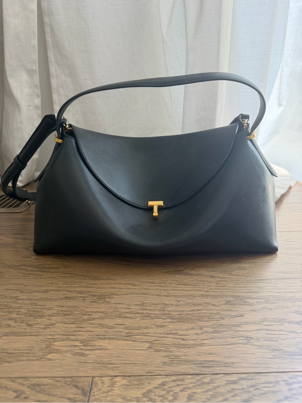 Toteme t-lock top handle black